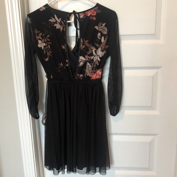 🍁4/$15 floral and black Dress - Picture 4 of 8